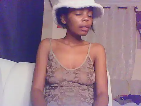 Snapshot of sweetanabella4 chatting on 03/23/26, 07:41 sweetanabella4 online show from 03/23/26, 07:41