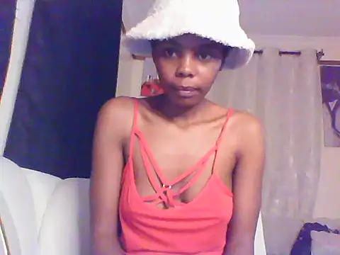 Snapshot of sweetanabella4 chatting on 03/28/26, 09:05 sweetanabella4 online show from 03/28/26, 09:05