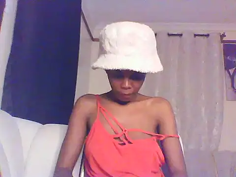 Snapshot of sweetanabella4 chatting on 03/21/26, 05:28 sweetanabella4 online show from 03/21/26, 05:28