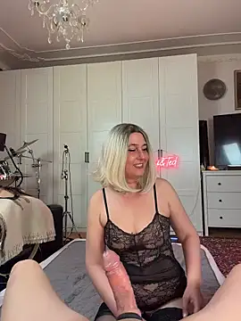 FoxyandTed online show from 04/07/26, 01:57