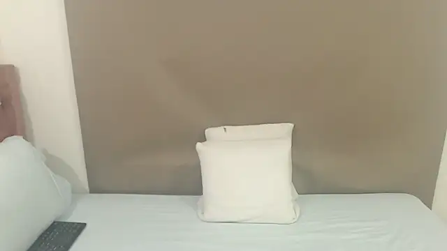 kimberlyjamexxx online show from 03/31/26, 04:36