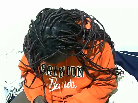 Snapshot of Thicky_kyla chatting on 09/23/25, 07:21 Thicky kyla online show from 09/23/25, 07:21