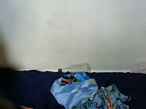 Snapshot of Thicky_kyla chatting on 10/19/25, 07:22 Thicky kyla online show from 10/19/25, 07:22