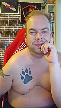 PupW0lfy online show from 11/03/25, 03:04