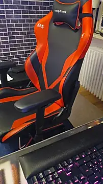 PupW0lfy online show from 02/13/26, 06:52