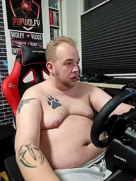 Snapshot of PupW0lfy chatting on 01/11/25, 05:07 PupW0lfy online show from 01/11/25, 05:07