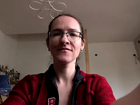 Snapshot of Milky_hairy_mommy chatting on 03/14/25, 07:04 Milky hairy mommy online show from 03/14/25, 07:04