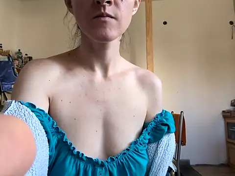 Snapshot of Milky_hairy_mommy chatting on 03/20/25, 06:52 Milky hairy mommy online show from 03/20/25, 06:52