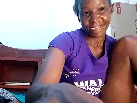 Snapshot of Claris2 chatting on 11/24/25, 07:58 Claris2 online show from 11/24/25, 07:58