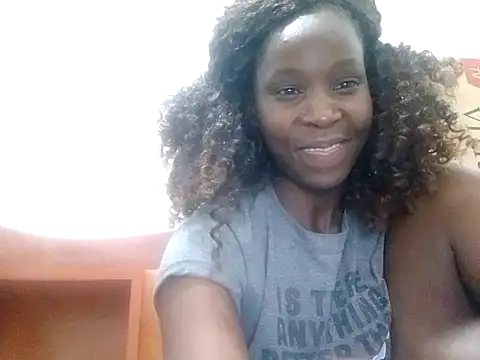 Snapshot of Claris2 chatting on 10/10/25, 07:58 Claris2 online show from 10/10/25, 07:58