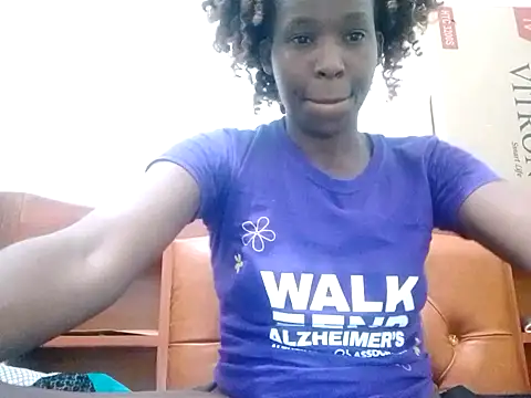 Snapshot of Claris2 chatting on 09/30/25, 08:48 Claris2 online show from 09/30/25, 08:48