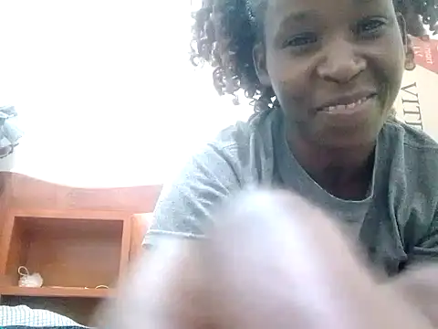 Snapshot of Claris2 chatting on 09/29/25, 09:09 Claris2 online show from 09/29/25, 09:09