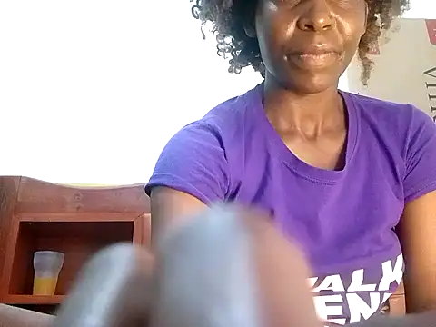 Snapshot of Claris2 chatting on 10/02/25, 07:34 Claris2 online show from 10/02/25, 07:34