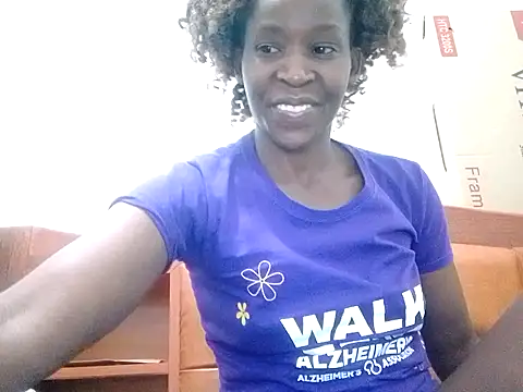 Snapshot of Claris2 chatting on 10/01/25, 07:29 Claris2 online show from 10/01/25, 07:29