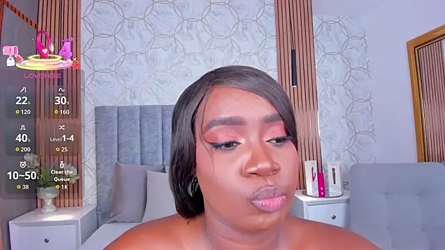 Britanymooree online show from 02/06/26, 07:32