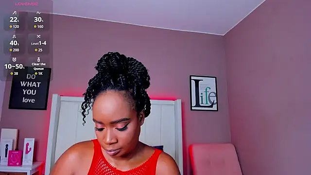 Britanymooree online show from 12/15/25, 08:03