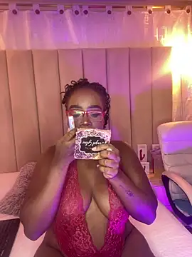 Britanymooree online show from 03/12/26, 09:19