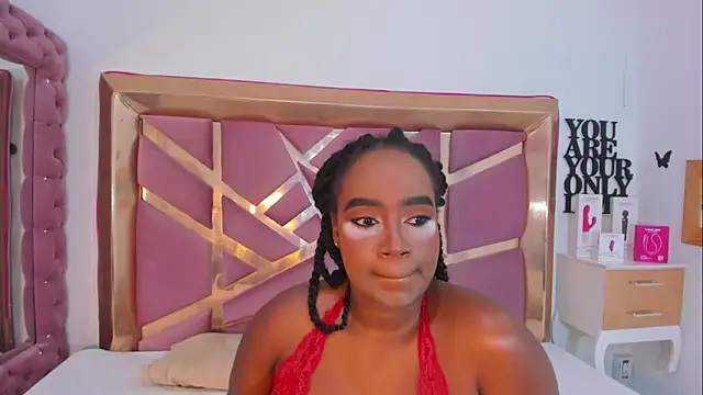 Britanymooree online show from 04/10/26, 09:00