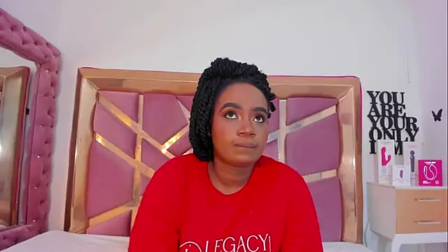 Britanymooree online show from 04/11/26, 10:24