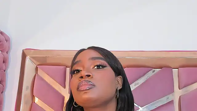 Britanymooree online show from 04/24/26, 07:27