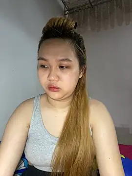 Snapshot of Odette68 chatting on 06/20/26, 12:59 Odette68 online show from 06/20/26, 12:59