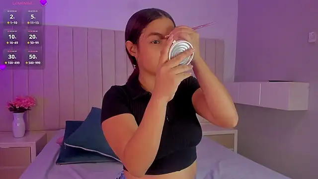 Littleolivia  online show from 02/19/26, 01:19