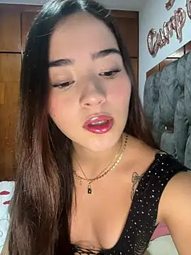 Veronica isaza   online show from 02/11/26, 07:52