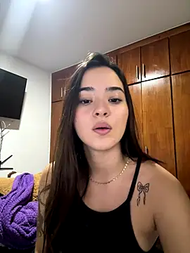 Veronica isaza   online show from 01/08/26, 04:07