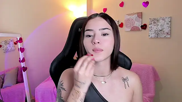 Veronica isaza   online show from 03/20/25, 01:26