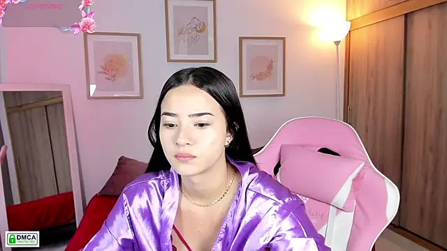 Veronica isaza   online show from 11/05/25, 12:19