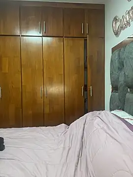 Veronica isaza   online show from 02/24/26, 12:28