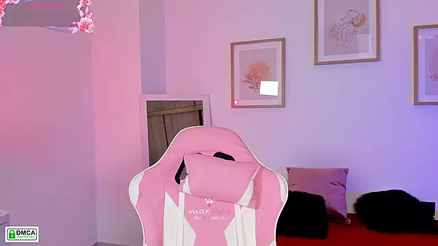 Veronica isaza   online show from 11/18/25, 12:30