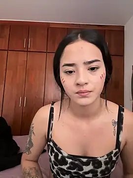 Veronica isaza   online show from 09/10/25, 02:05