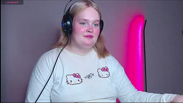 rozzhaos8 online show from 10/31/25, 05:20