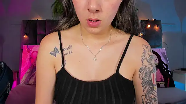 AmbarHills 1 online show from 04/17/26, 11:46