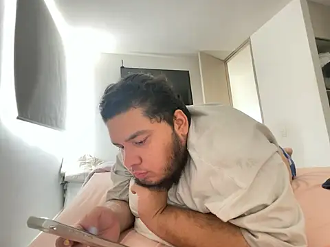chavarro889 online show from 02/16/25, 07:49