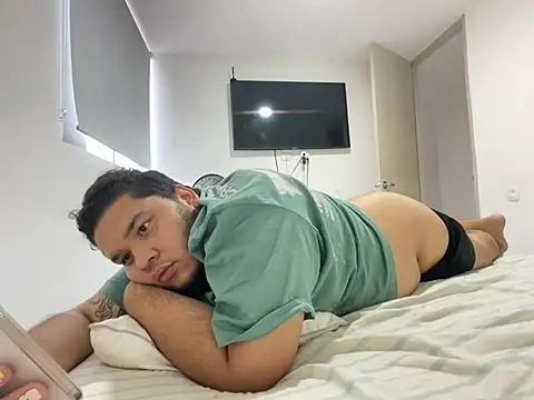 chavarro889 online show from 02/07/25, 10:30