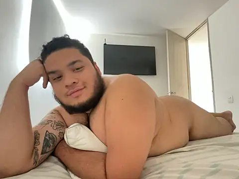 chavarro889 online show from 02/07/25, 05:51