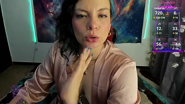 cocochanell6666 online show from 02/16/25, 06:32