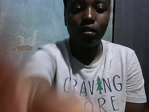 Snapshot of sweet_gal01 chatting on 10/11/25, 07:04 sweet gal01 online show from 10/11/25, 07:04