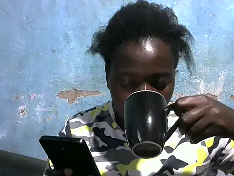 Snapshot of sweet_gal01 chatting on 10/16/25, 07:55 sweet gal01 online show from 10/16/25, 07:55