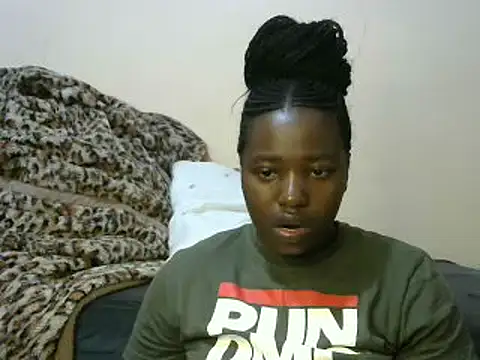 Snapshot of sweet_gal01 chatting on 02/14/25, 01:23 sweet gal01 online show from 02/14/25, 01:23