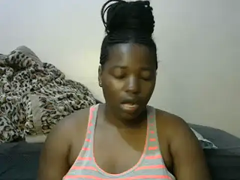 Snapshot of sweet_gal01 chatting on 02/21/25, 01:33 sweet gal01 online show from 02/21/25, 01:33