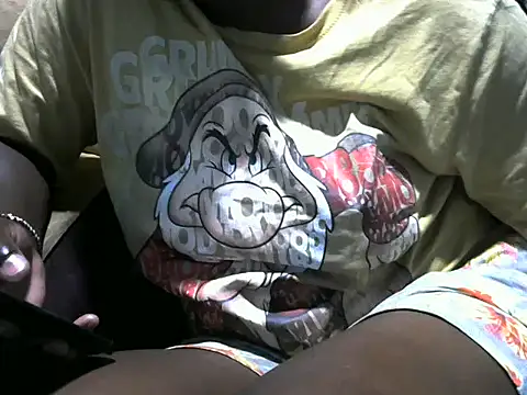 Snapshot of sweet_gal01 chatting on 10/30/25, 08:39 sweet gal01 online show from 10/30/25, 08:39