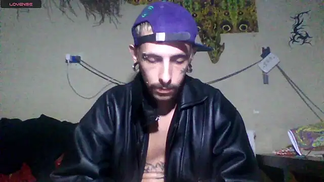 Snapshot of sellvageria chatting on 07/09/26, 11:37 sellvageria online show from 07/09/26, 11:37
