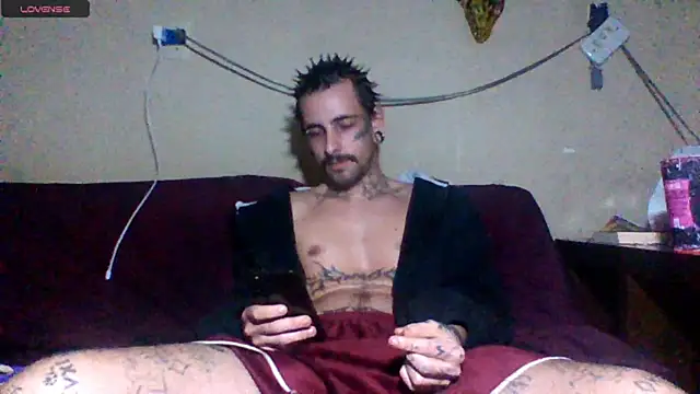 Snapshot of sellvageria chatting on 07/17/26, 10:51 sellvageria online show from 07/17/26, 10:51
