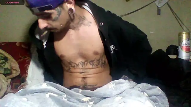 Snapshot of sellvageria chatting on 07/08/26, 12:03 sellvageria online show from 07/08/26, 12:03