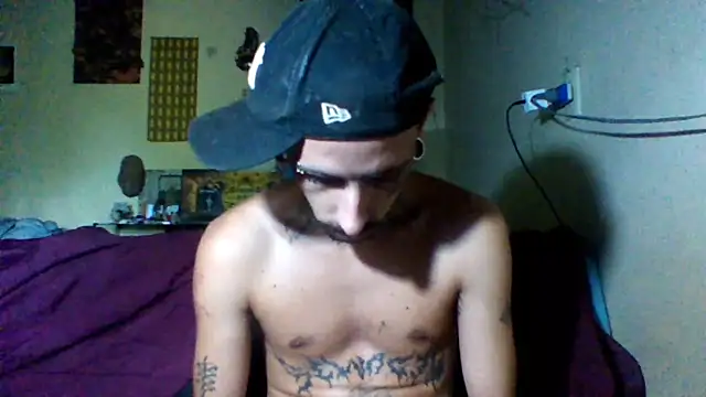 Snapshot of sellvageria chatting on 02/15/26, 12:04 sellvageria online show from 02/15/26, 12:04