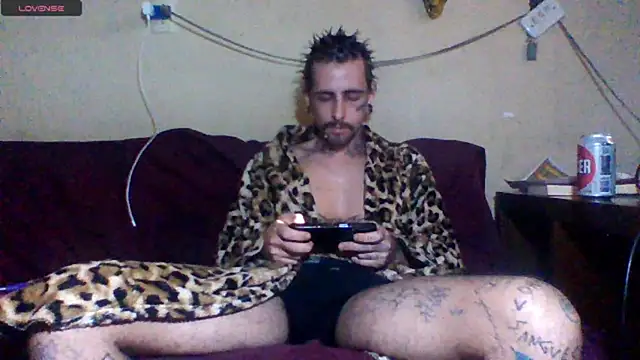 Snapshot of sellvageria chatting on 07/18/26, 07:11 sellvageria online show from 07/18/26, 07:11