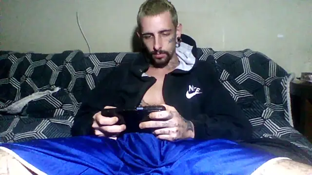 Snapshot of sellvageria chatting on 06/11/26, 10:51 sellvageria online show from 06/11/26, 10:51